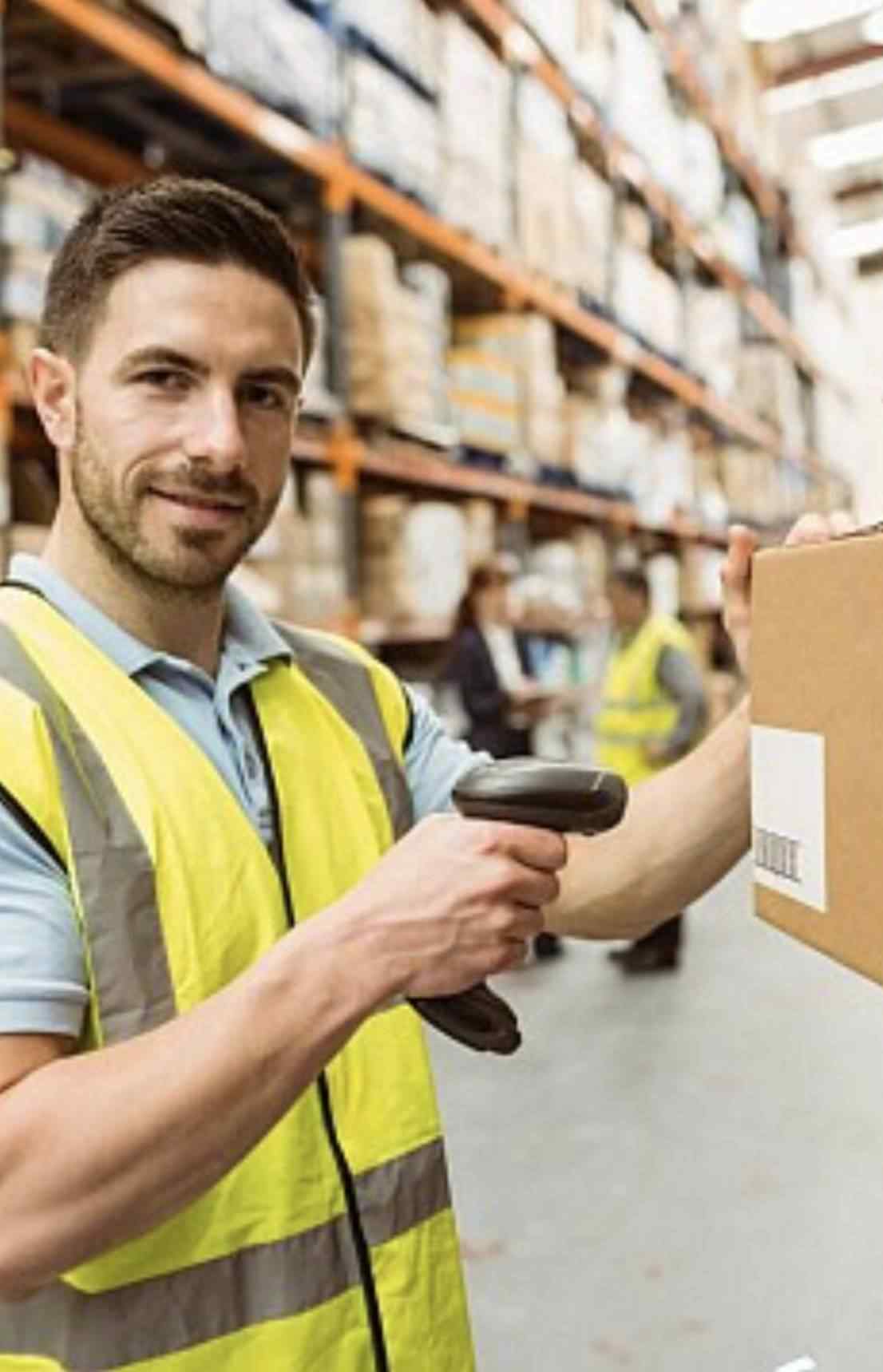 The work scanning box in the warehouse For Amazon FBA wholesale distributors & Amazon wholesale suppliers